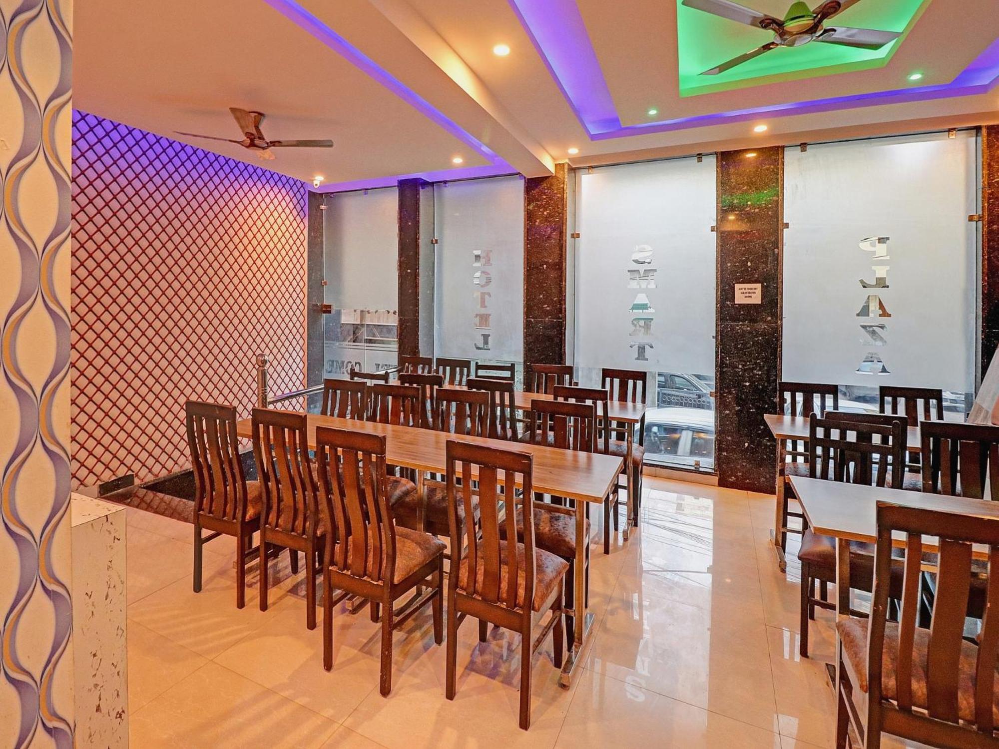 Townhouse Tark Inn New Delhi Exterior photo